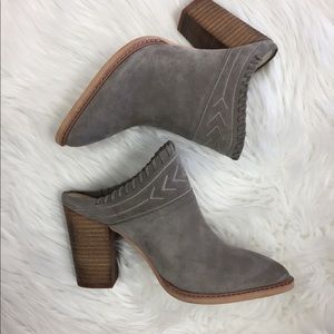 {{Brand New}} Chinese Laundry- Nikki Suede Grey